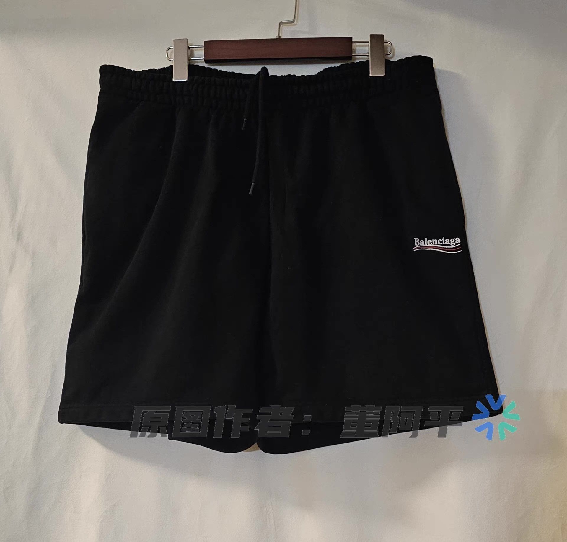 Balenciaga Balenciaga black cola wave shorts Q4 Size XL / US 12-14 / IT 48-50 - 1 Thumbnail