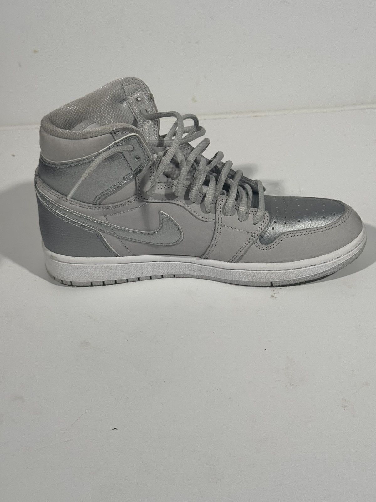 Jordan Brand × Nike Air Jordan 1 Retro High CO.JP Neutral Grey (2020) Size US 8 / EU 41 - 8 Thumbnail