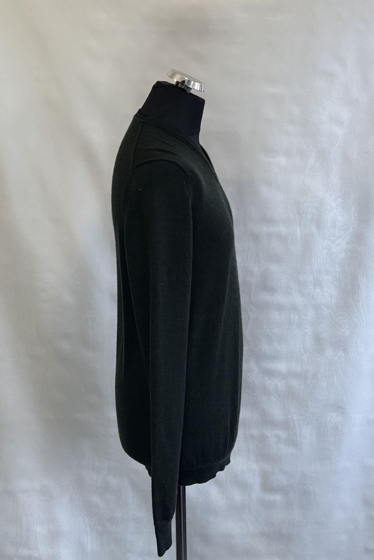 Fred Perry Fred Perry V-neck sweater 100% Wool size M Size US M / EU 48-50 / 2 - 4 Thumbnail