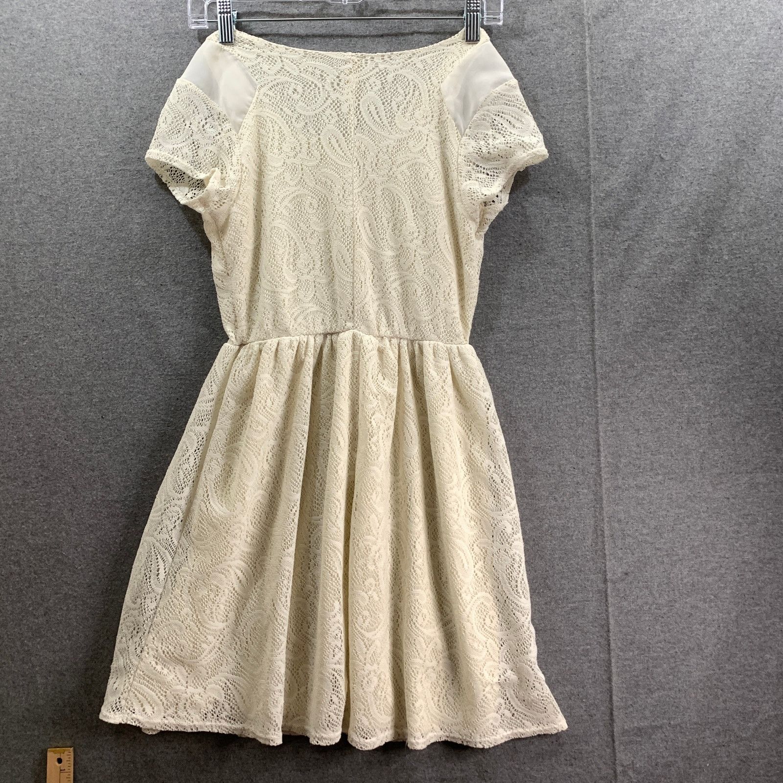 Other Bee Stiched Lace Dress Women Small Lace Dress Size S / US 4 / IT 40 - 2 Thumbnail