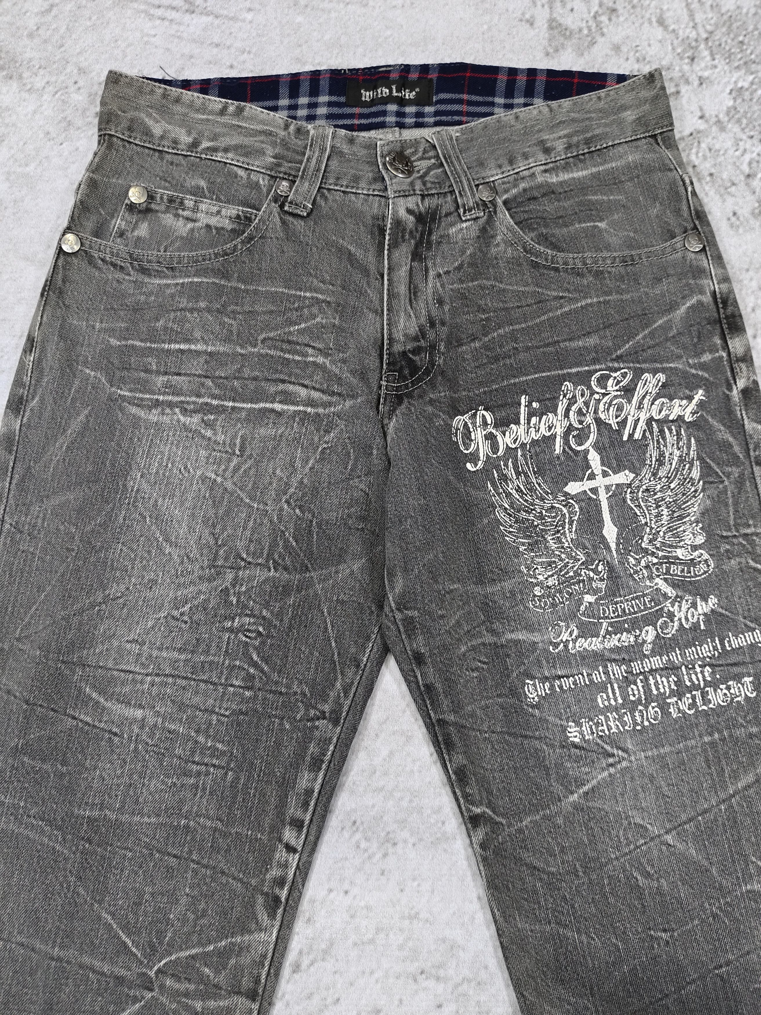 Le Grande Bleu (L.G.B.) 00s Wild Life🇯🇵 Y2K Gothic Wing Cross Graphic Washed Denim Size US 30 / EU 46 - 3 Thumbnail
