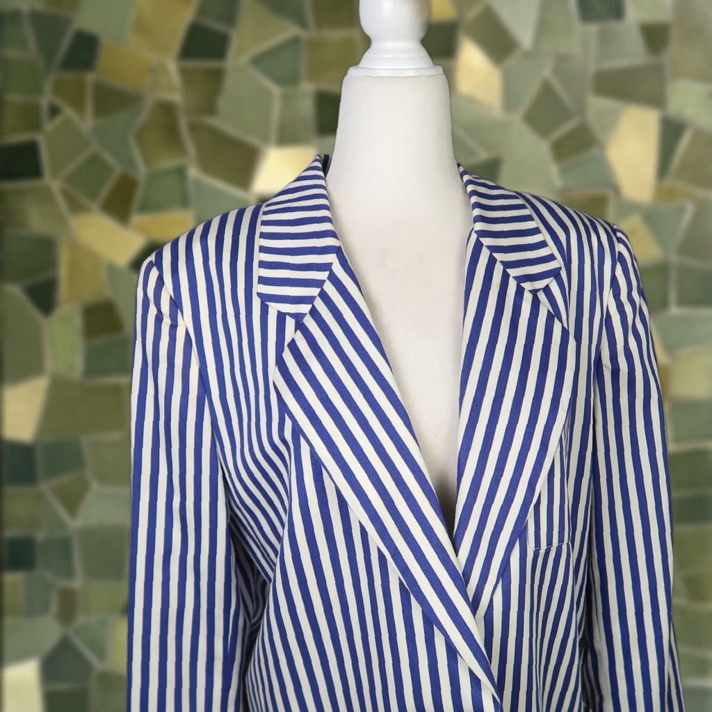 Liz Claiborne VINTAGE Liz Claiborne Blue White Stripe Cotton Blazer Jacket 8 Petite Long Sleeve Buttoned 90s Sports Workwear Casual Womens Blazer Size M / US 6-8 / IT 42-44 - 1 Thumbnail