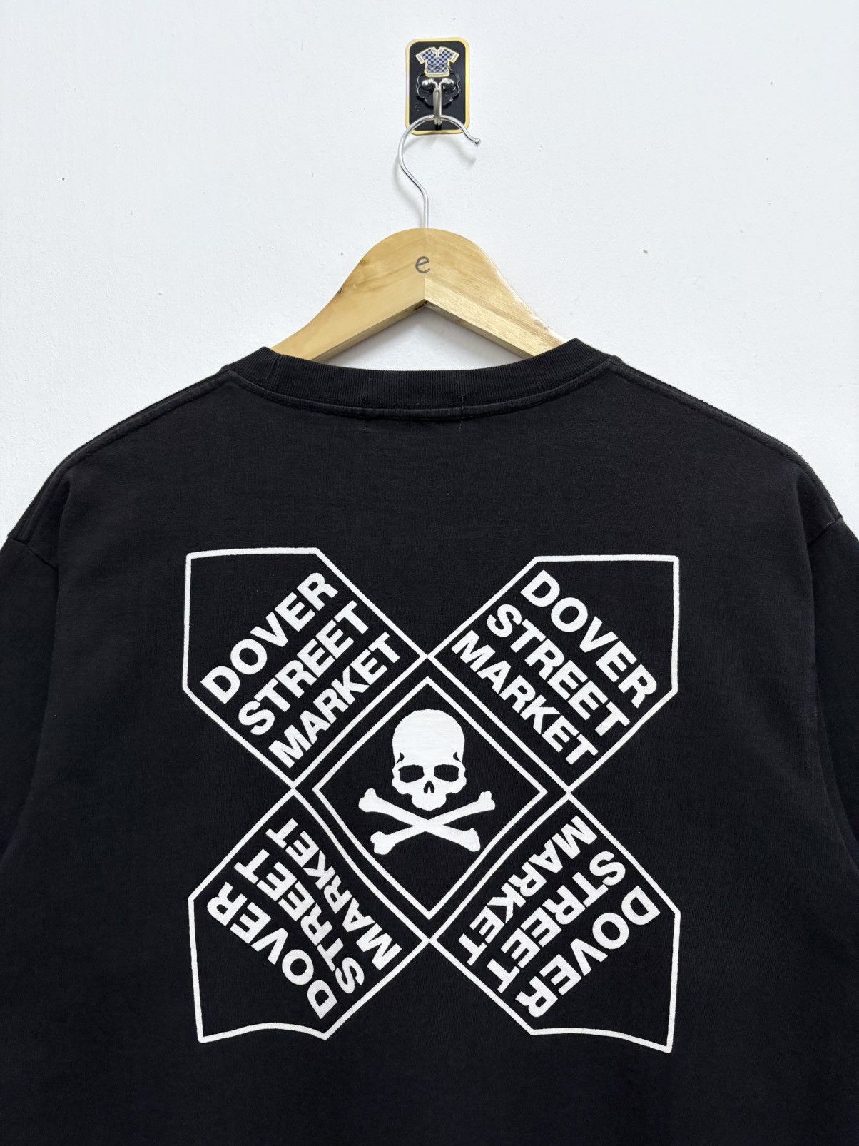 Mastermind Japan Mastermind Japan Ginza ft. Dover Street Market T-Shirt Size US M / EU 48-50 / 2 - 4 Thumbnail