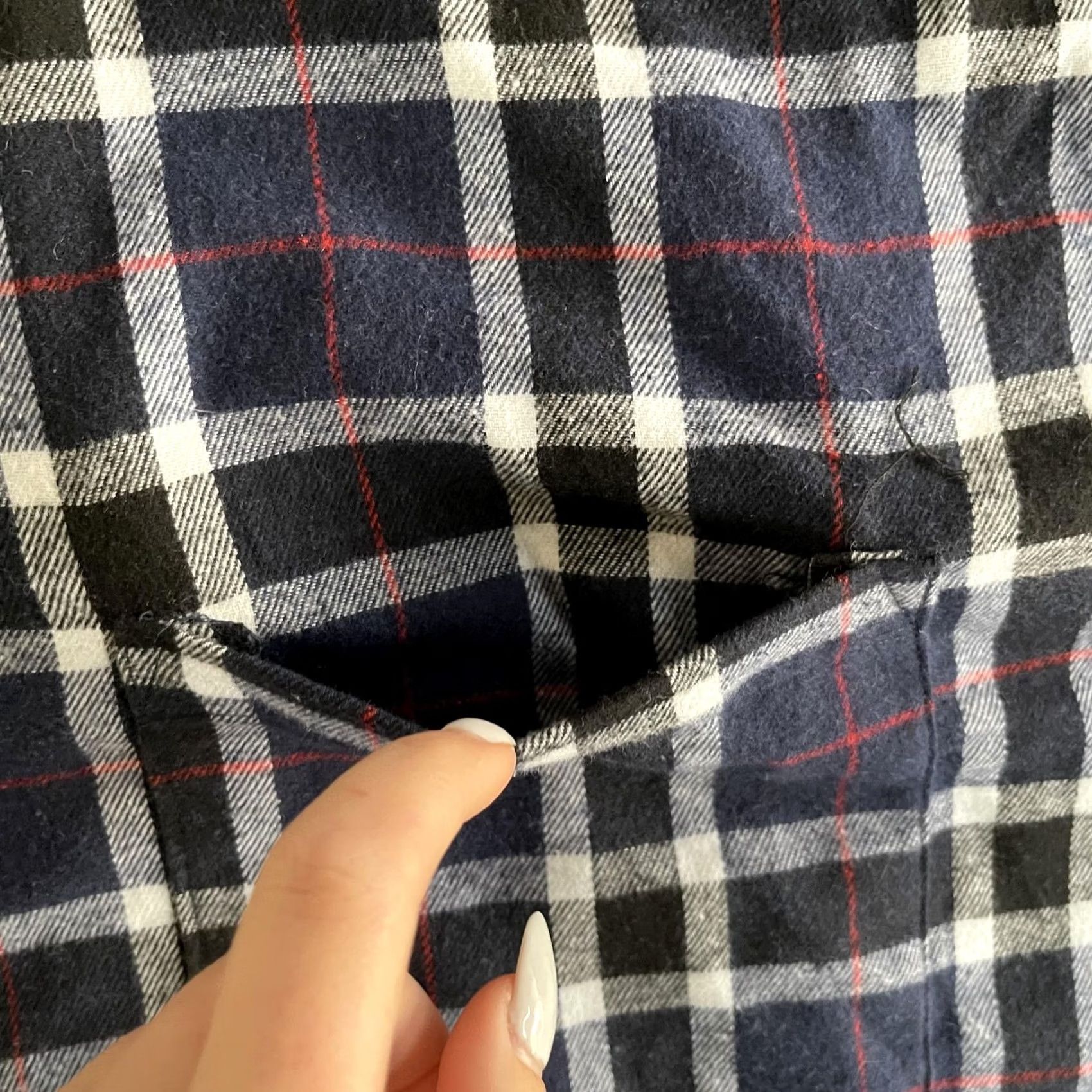 Vintage VINTAGE Mountain Ridge Shirt Mens 4XL Navy Plaid Long Sleeve Button Up Flannel Shirt Size US XXL / EU 58 / 5 - 3 Thumbnail