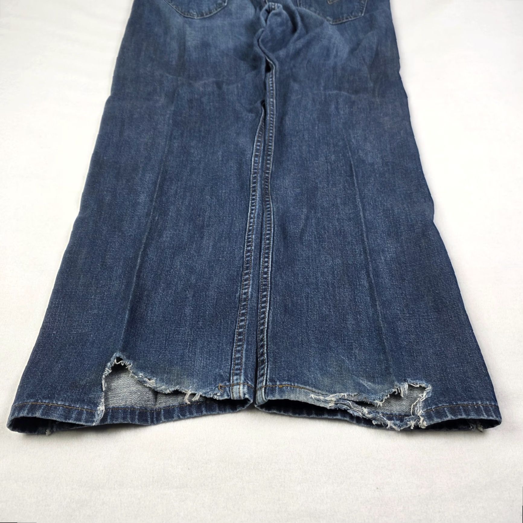 Levi's VINTAGE Levi's 569 Jeans Baggy Distressed Blue 36x32 Men Grunge Skater Wide-Leg Fade 90s Size US 36 / EU 52 - 4 Thumbnail