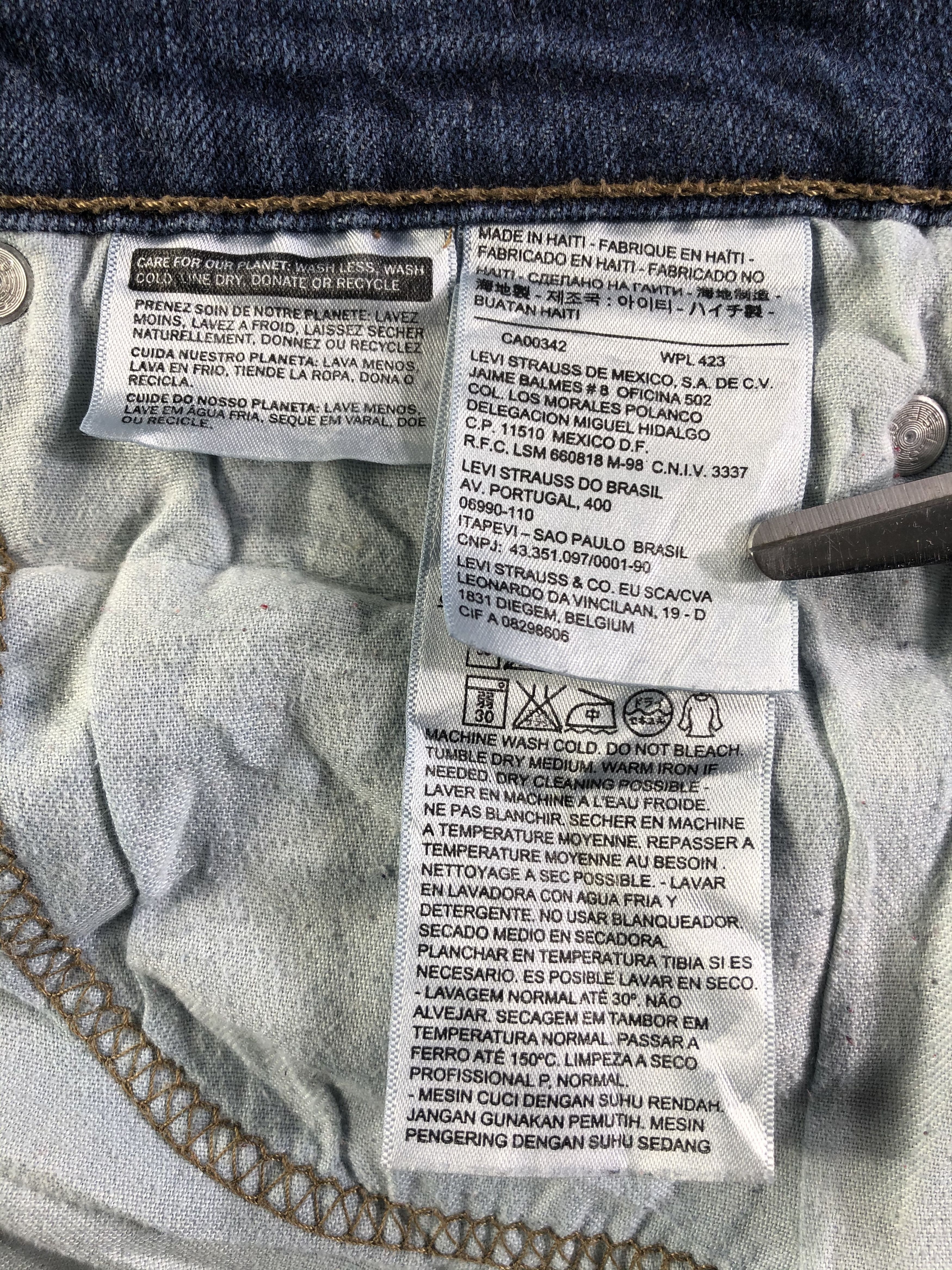 Levi's Vintage Blue Wash Levis 514 Jeans-J4237 Size US 35 - 9 Thumbnail