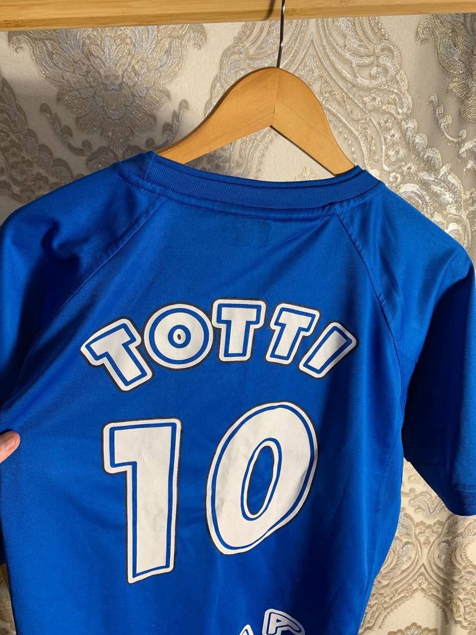 Vintage VERY RARE TOTTI 10 ITALY SOCCER JERSEY BLOKECORE Y2K RETRO Size US XL / EU 56 / 4 - 8 Thumbnail