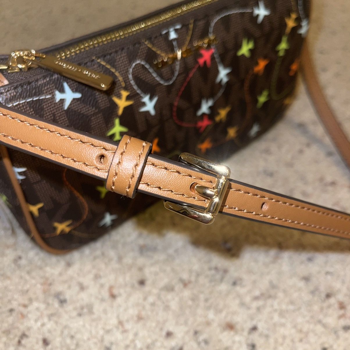 Michael Kors Michael Kors JET SET Medium Pouchette ‘Brown’ - BRAND NEW Size ONE SIZE - 5 Thumbnail
