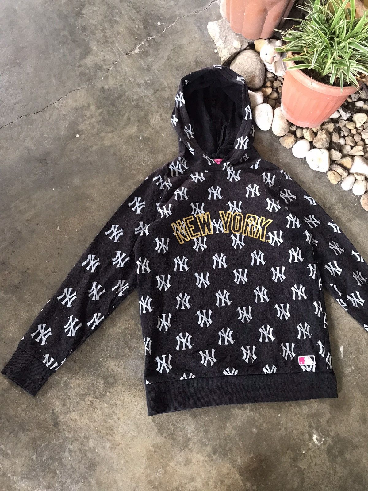 MLB × Vintage MLB New York Fullprint Hoodie for Women 🔥 Size L / US 10 / IT 46 - 2 Thumbnail