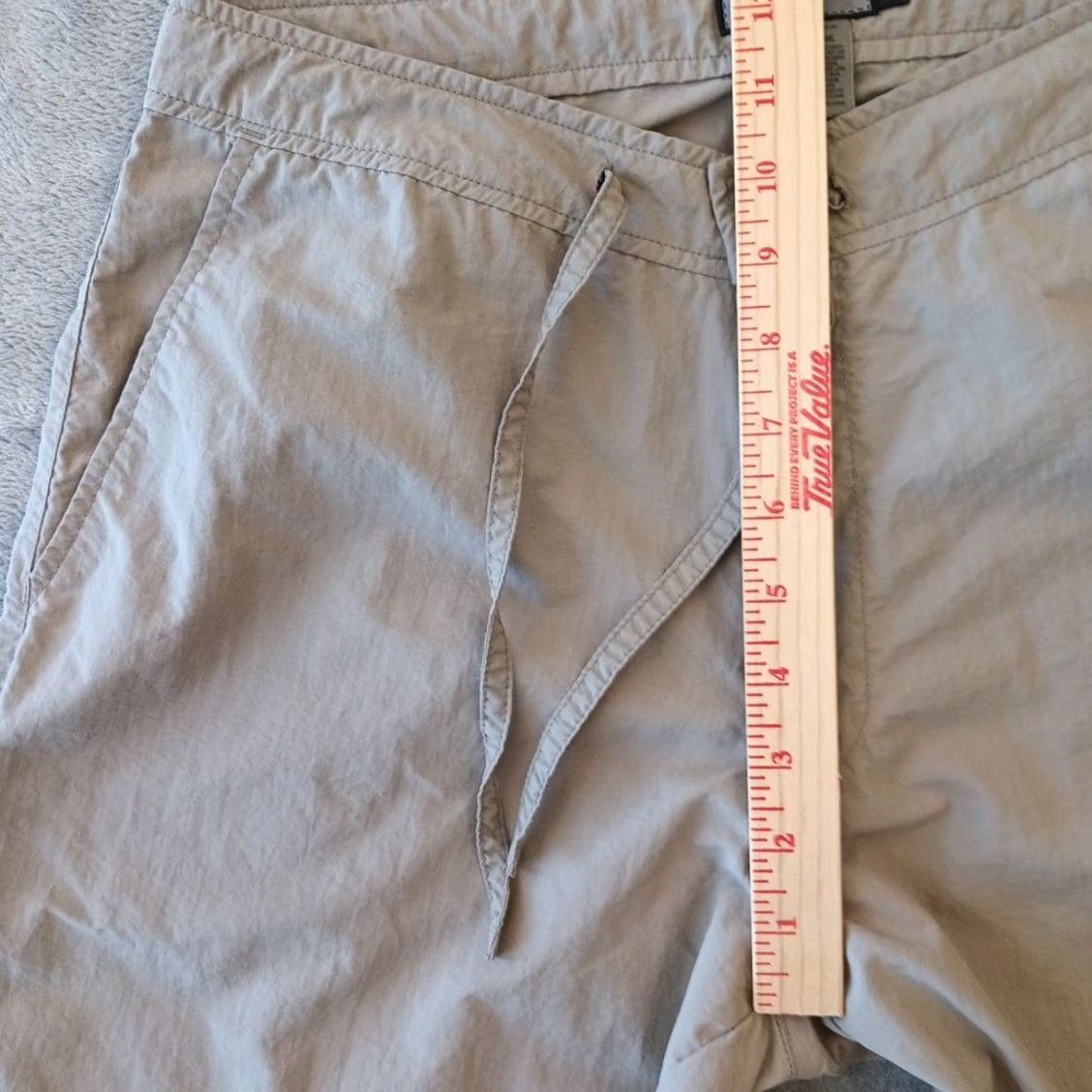 Vintage REI Cropped Pants Womens Size 8 Gray Nylon UPF 50+ 28x25 Mid Rise Pockets Shirt? Size 30" / US 8 / IT 44 - 4 Thumbnail