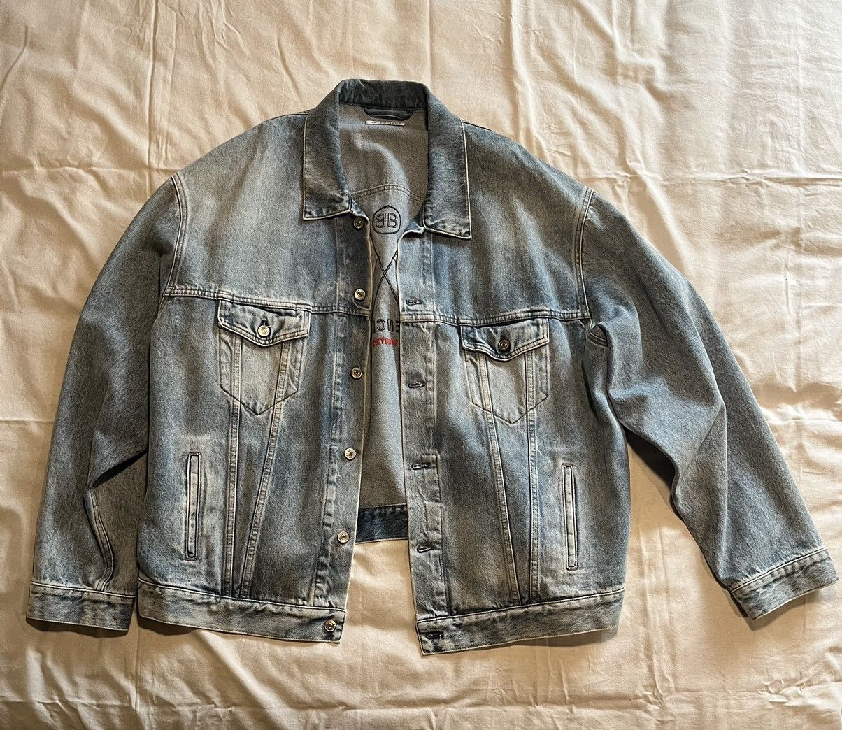Balenciaga Balenciaga pride oversized denim jacket. Size US L / EU 52-54 / 3 - 3 Thumbnail