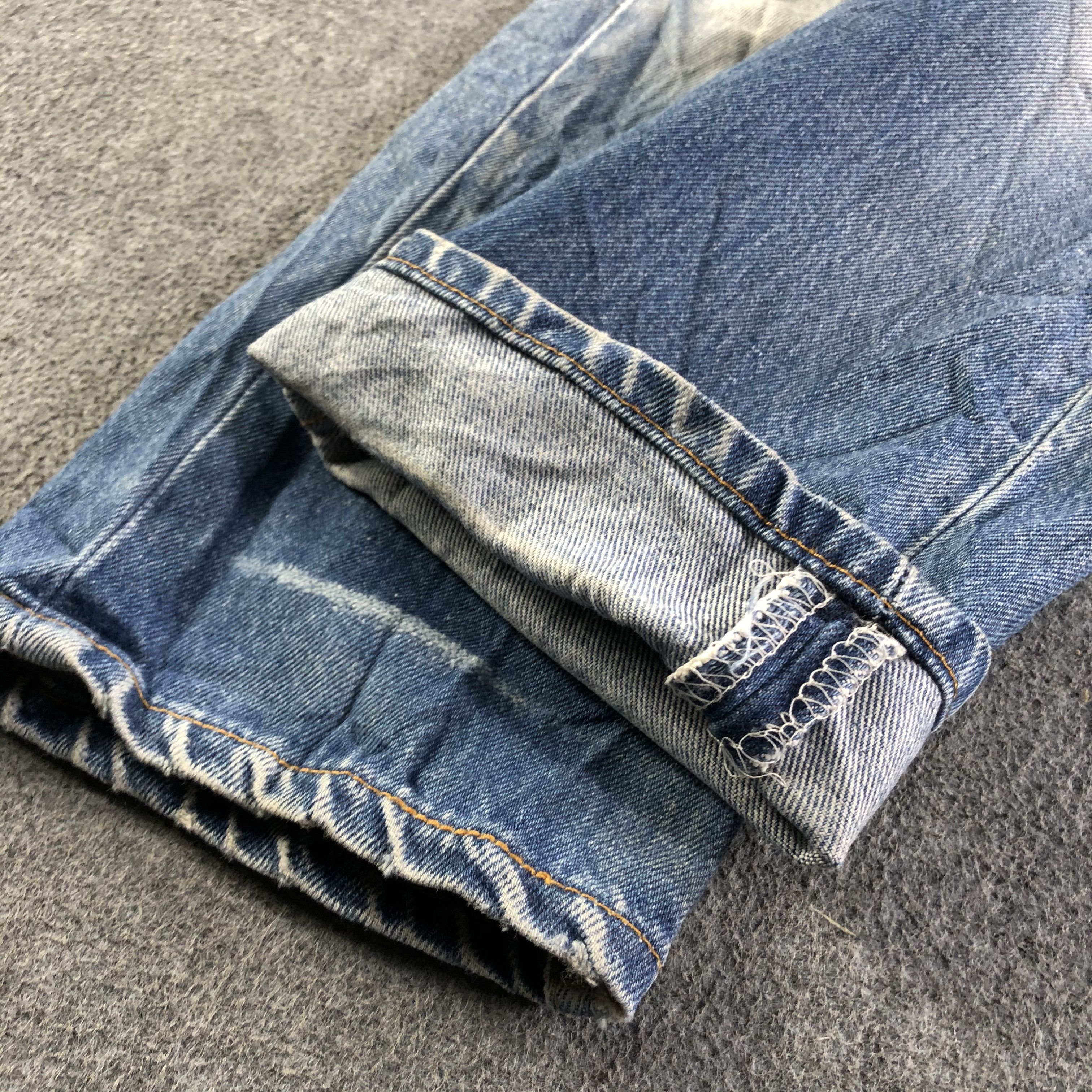 Levi's 90s Vintage Blue Wash Levis 501 Jeans-J3949 Size US 28 / EU 44 - 6 Thumbnail