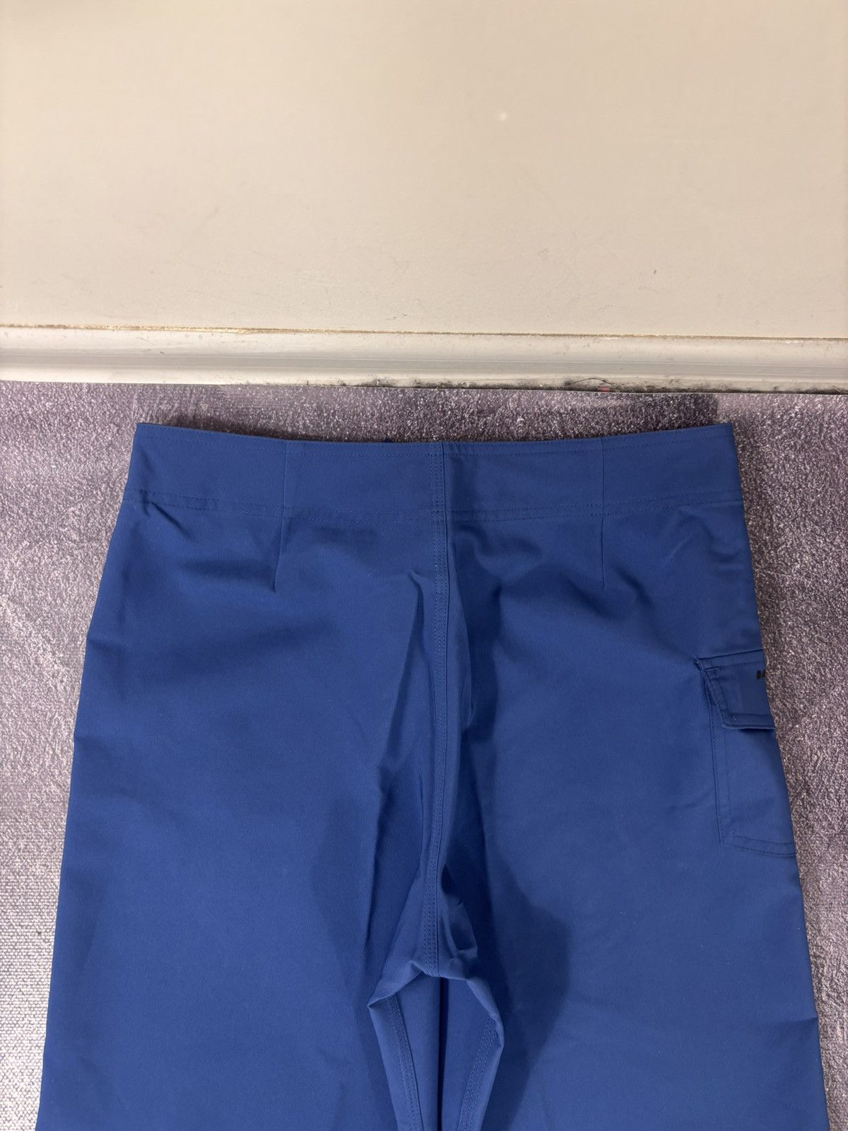 Oakley Oakley Kana 21 NWT Men’s Navy Blue Board Swim Shorts Size US 30 / EU 46 - 18 Thumbnail
