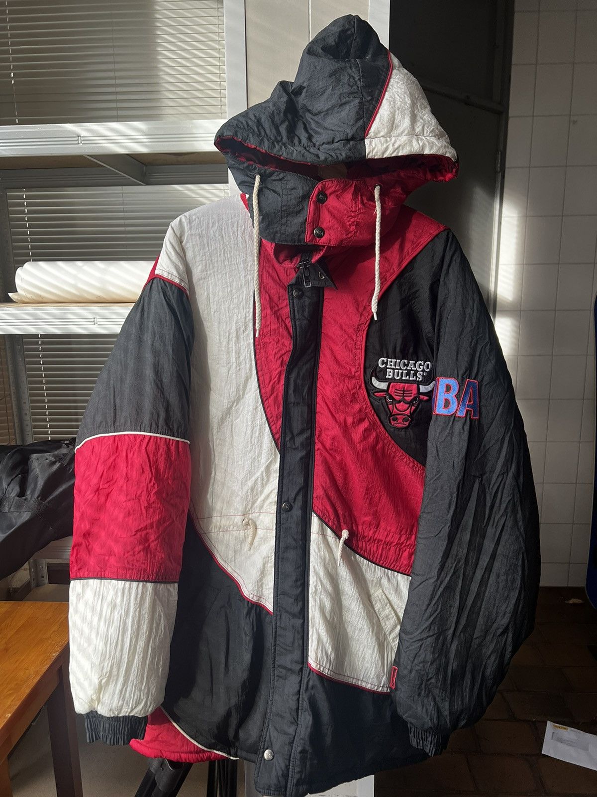 image of Vintage 90's Pro Player Chicago Bulls Parka Winter Jacket in Black/White/Red, Men's (Size 2XL)