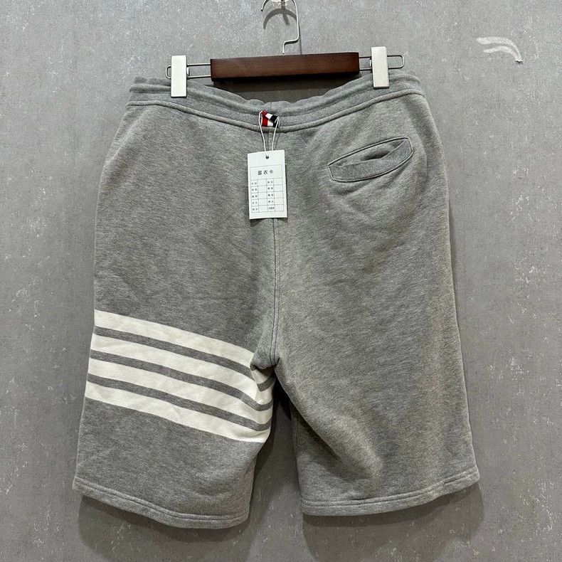 Thom Browne Thom Browne size2 Gray shorts Size US 26 / EU 42 - 2 Thumbnail