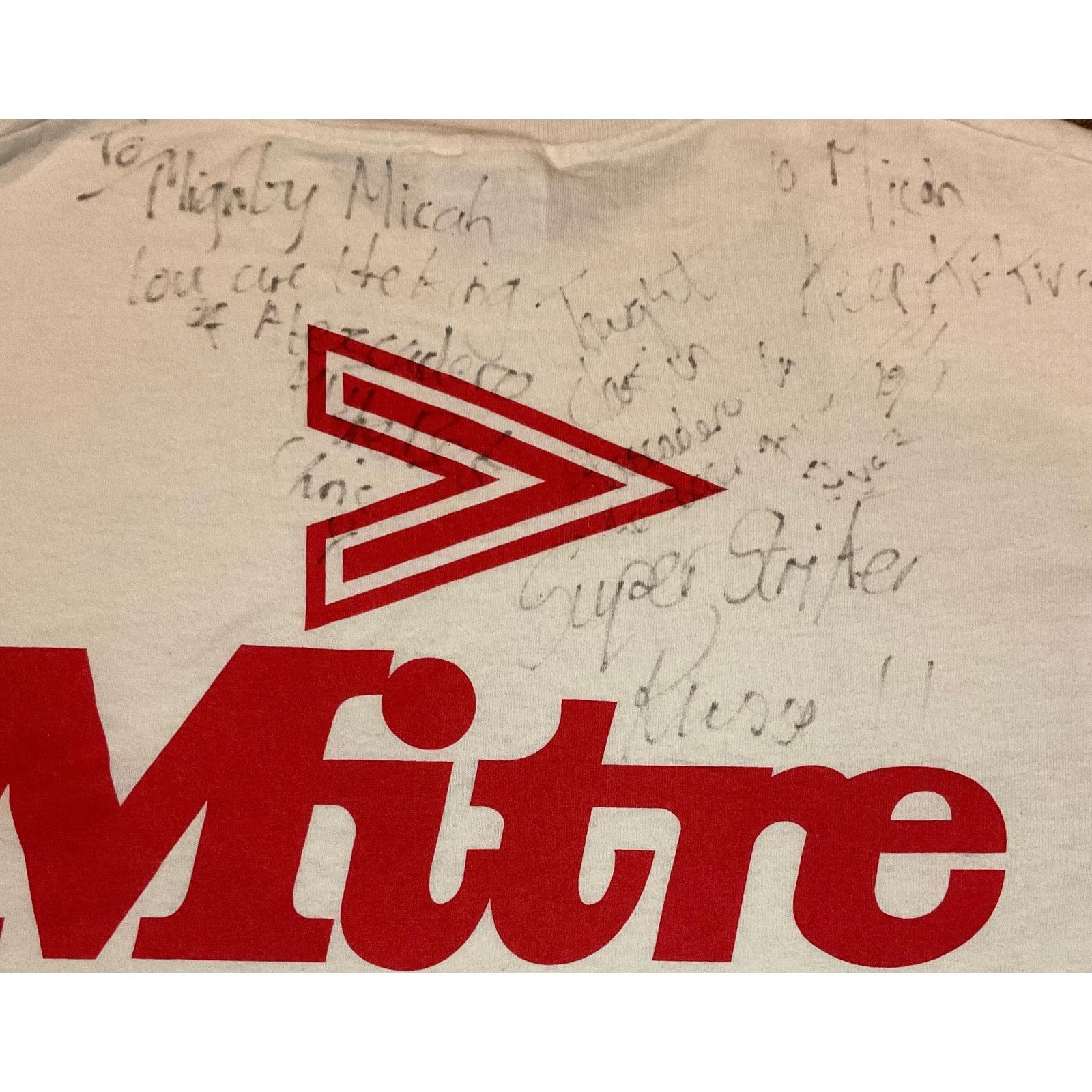 Hanes ⚽ 1997 UK International Soccer Camp Tee (Signed!) – Size S Size US S / EU 44-46 / 1 - 5 Thumbnail
