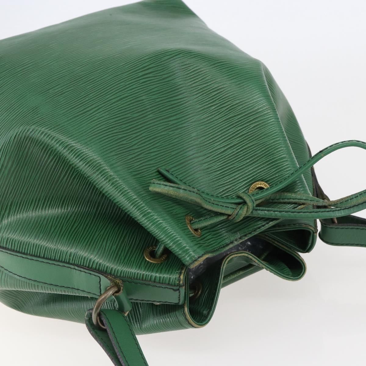 Louis Vuitton LOUIS VUITTON Epi Petit Noe Shoulder Bag Green M44104 Size ONE SIZE - 6 Thumbnail