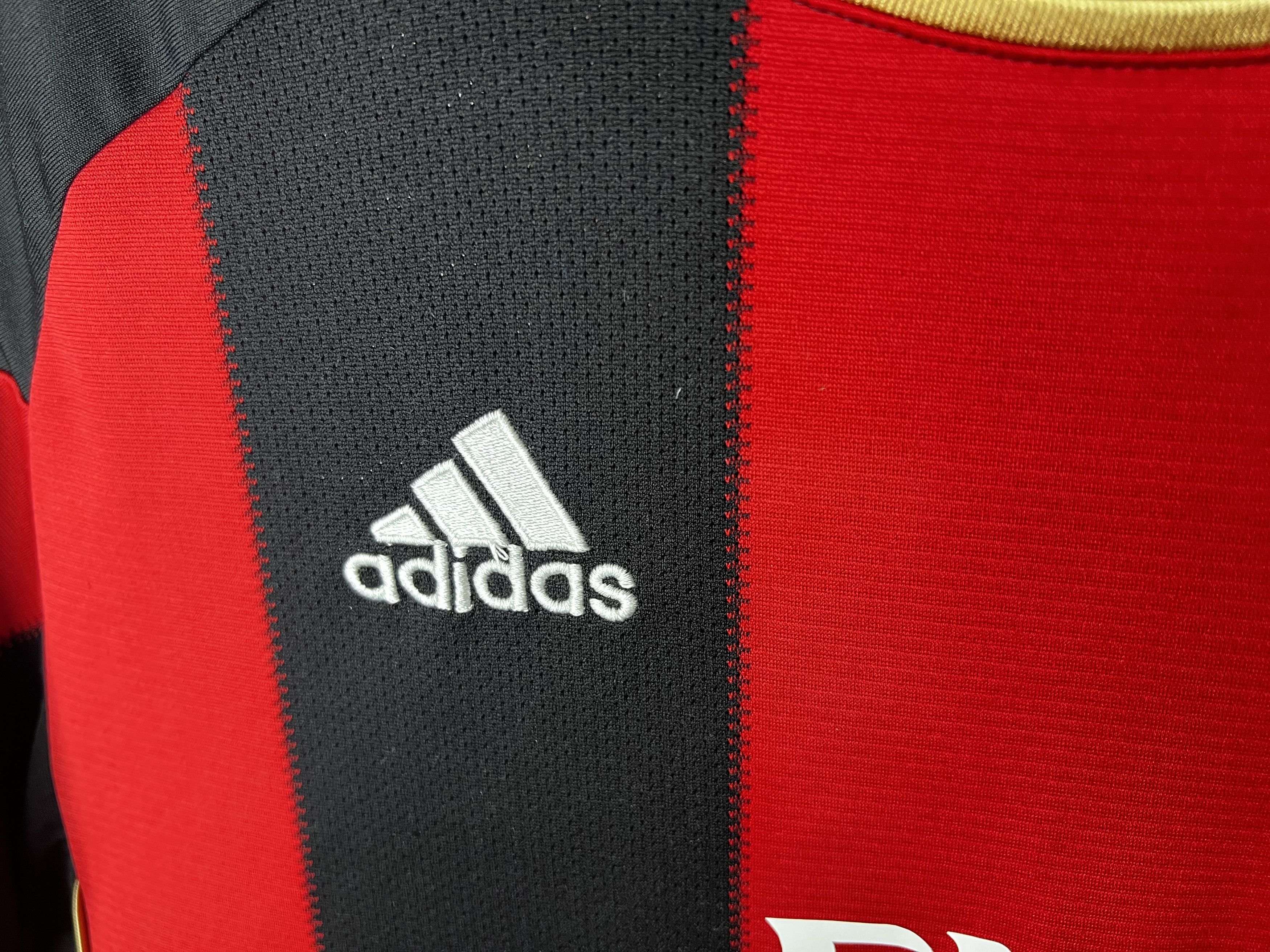Adidas AC MILAN 2010 2011 HOME FOOTBALL SHIRT SOCCER JERSEY Size US S / EU 44-46 / 1 - 5 Thumbnail