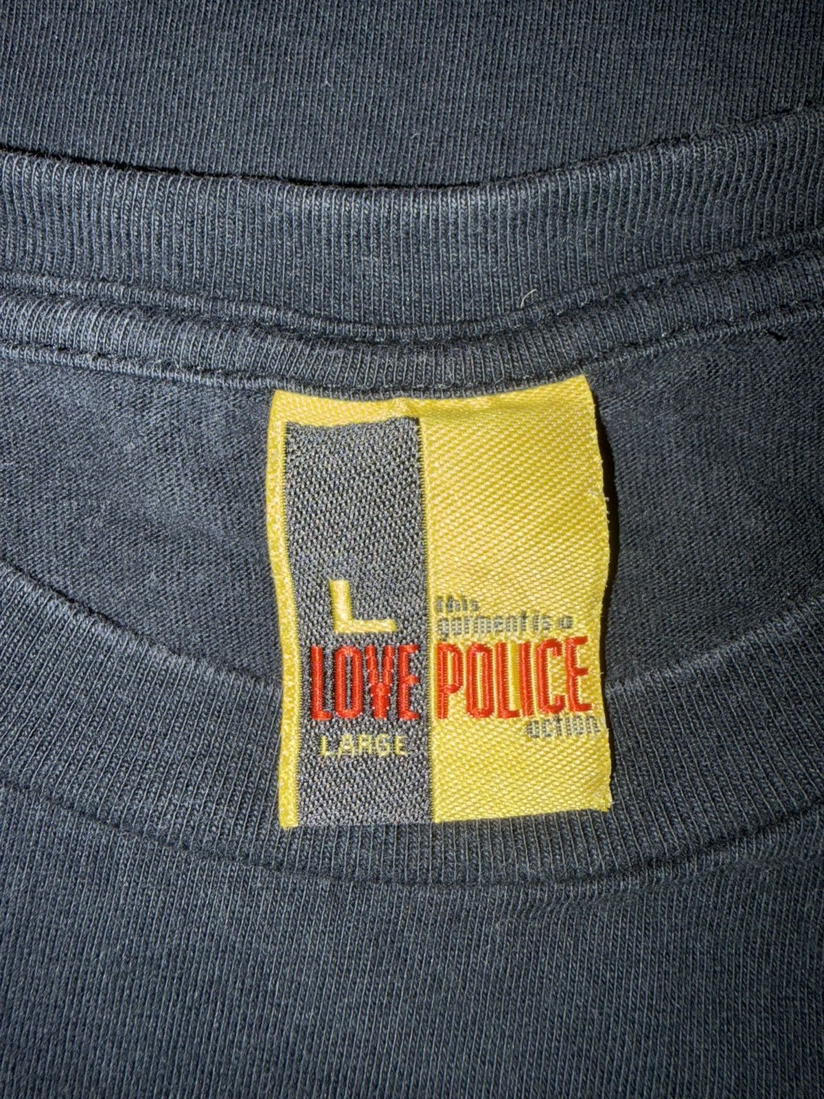Band Tees VINTAGE 00s WOLFMOTHER BAND TEE BY LOVE POLICE AU Size US L / EU 52-54 / 3 - 11 Thumbnail
