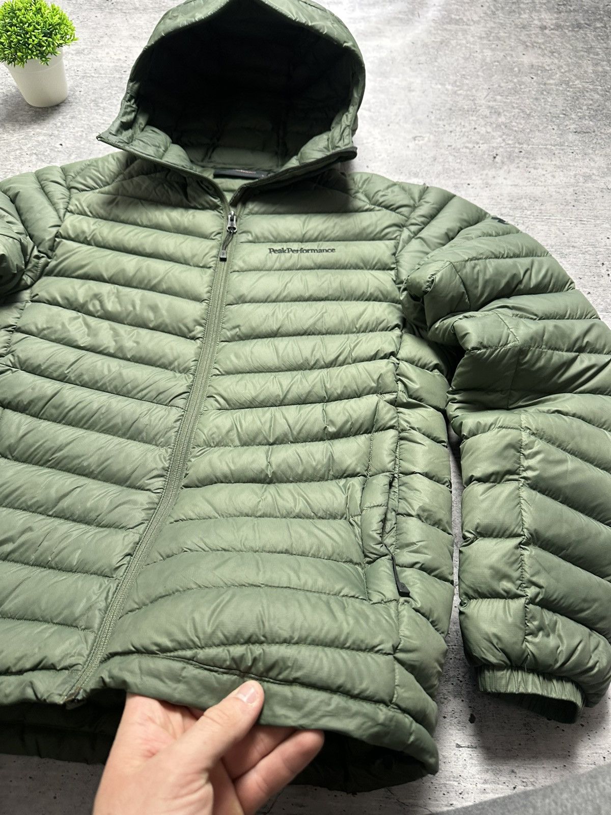Peak Performance Peak Performance Frost Down Hood Outdoor Mountain Jacket Size US M / EU 48-50 / 2 - 7 Thumbnail