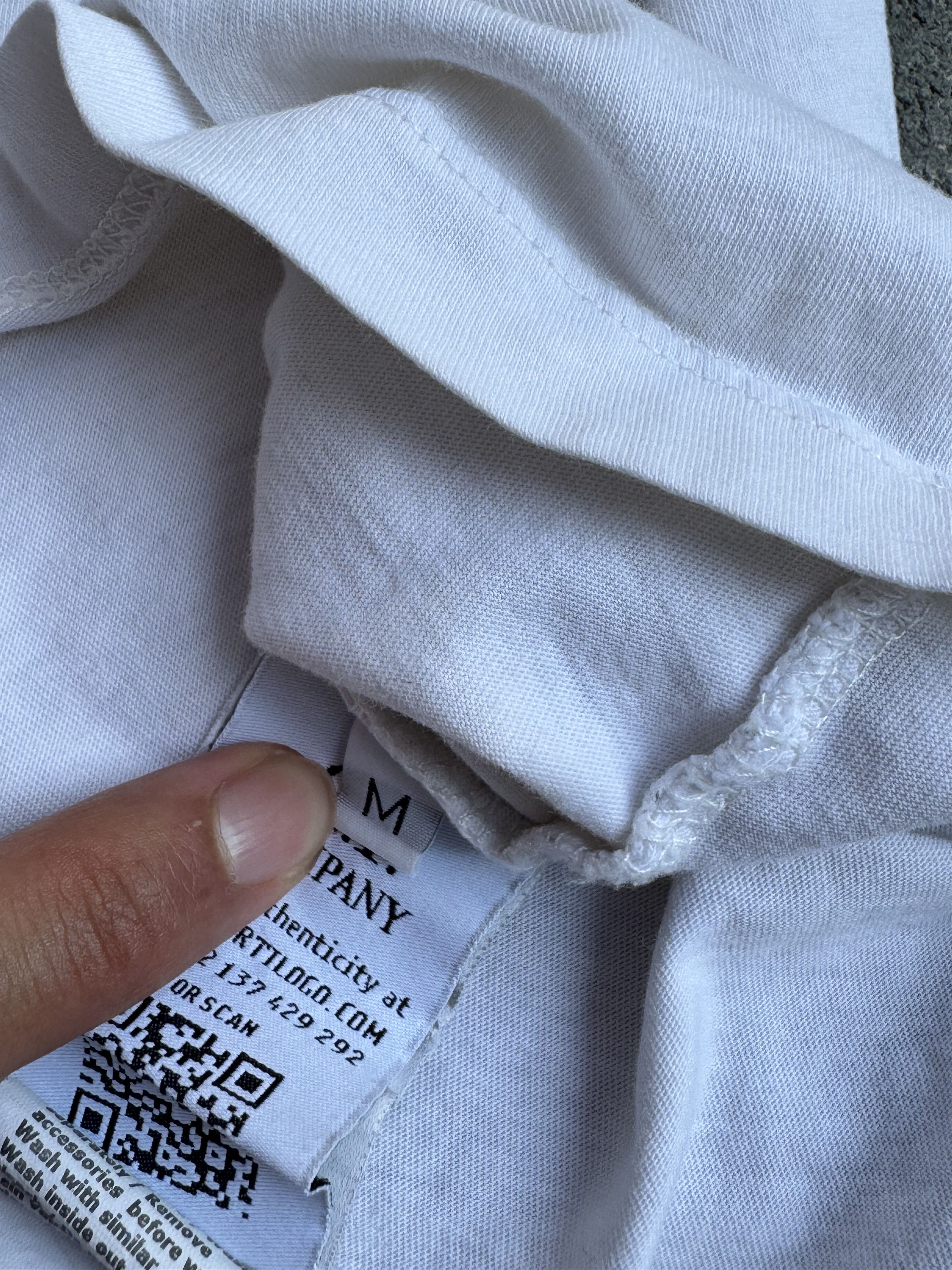 C.P. Company C.P Company White T-Shirt Mens Lens Back Print Size US M / EU 48-50 / 2 - 6 Thumbnail