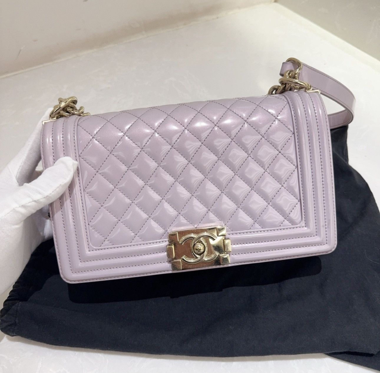 Chanel Chanel Boy Patent Leather handbag in lilac/ light purple Size ONE SIZE - 2 Thumbnail
