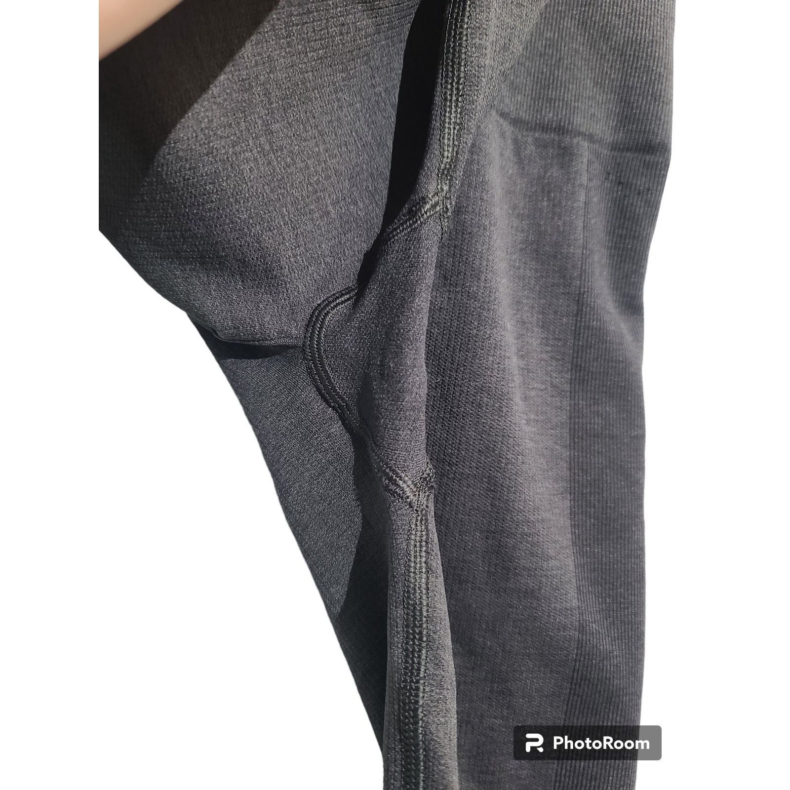 Lululemon Lululemon Seamlessly Street Crop Size 30" / US 8 / IT 44 - 3 Thumbnail