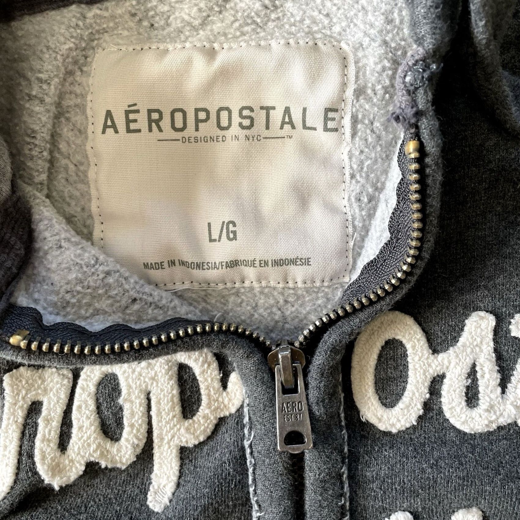Aeropostale VINTAGE Aeropostale Hoodie Men's L Gray Sweatshirt Y2K Grunge Skateboard Zip Full Zip Hooded Pockets Logo Embroidered Size US L / EU 52-54 / 3 - 3 Thumbnail