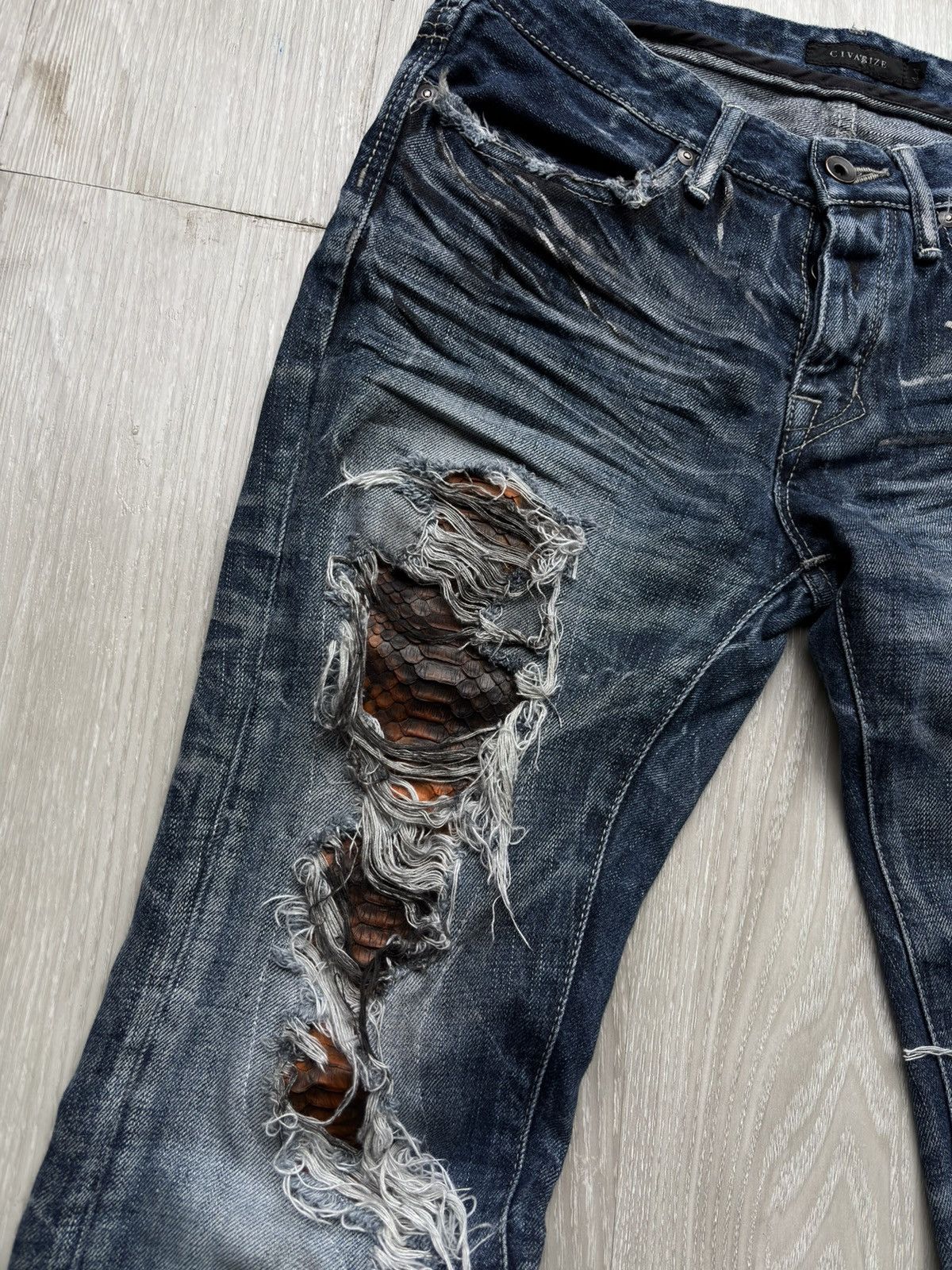 CIVARIZE Civarize distressed flare jeans Size US 27 - 4 Thumbnail