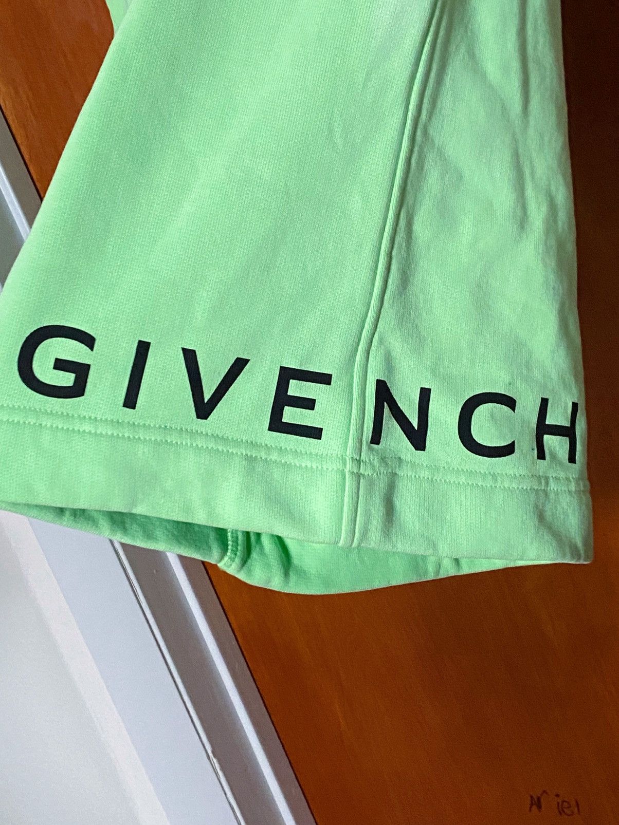 Givenchy Givenchy Wide-Leg Logo-Print Cotton-Jersey Shorts size M Size US 40 / EU 56 - 5 Thumbnail