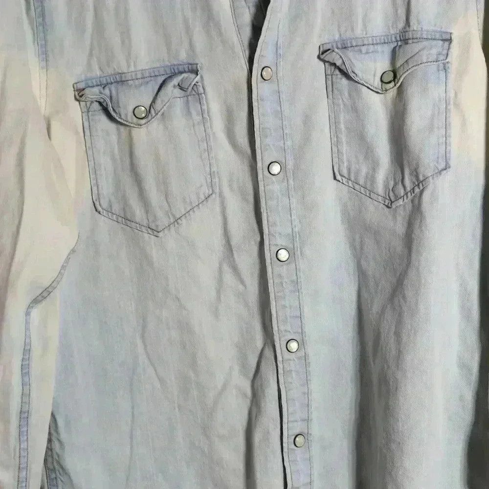 H&M H&M Distressed light blue Denim over shirt &Denim sz M Size M / US 6-8 / IT 42-44 - 2 Thumbnail