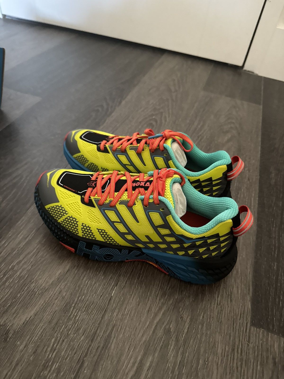 Hoka Hoka One One Speedgoat 2 Size US 7.5 / EU 40-41 - 7 Thumbnail