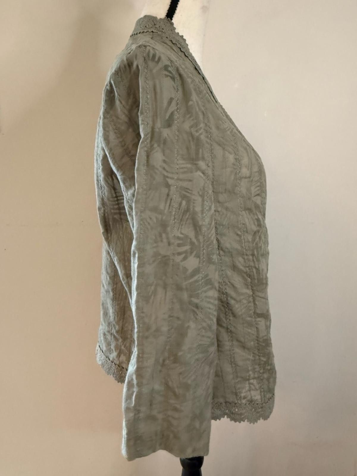 Chicos Chico’s tropical palm open cardigan army green lace SZ 2/M Size M / US 6-8 / IT 42-44 - 2 Thumbnail