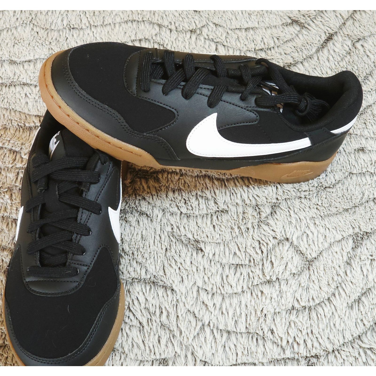 Nike ⚽️ Nike Terra Manta Retro Low – NWOB Size 5.5Y/Women’s 7 Size US 5.5 / EU 38 - 4 Thumbnail
