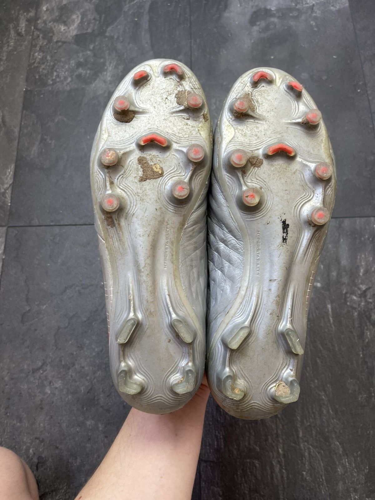 Nike × Streetwear × Vintage Rare Nike Tiempo Legend 8 Elite football boots Size US 9 / EU 42 - 15 Thumbnail