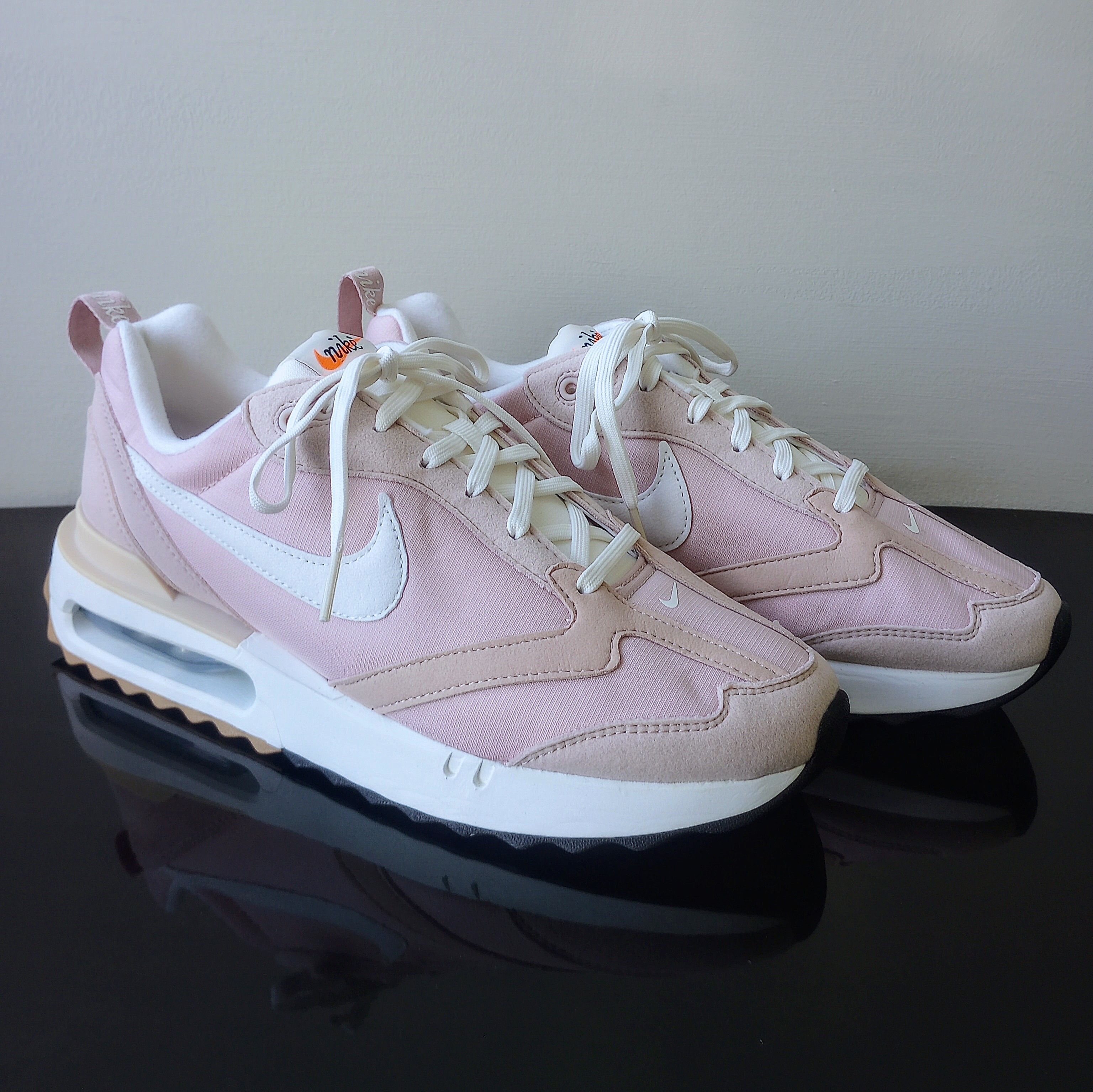 Nike Nike Women Air Max Dawn Sneaker in Pink Oxford/Summit White Size US 10 / IT 40 - 2 Thumbnail