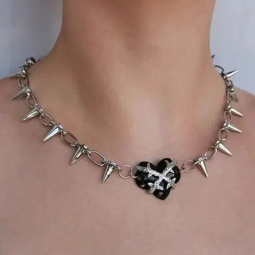 VIBE Black Heart Necklace Size ONE SIZE - 1 Thumbnail
