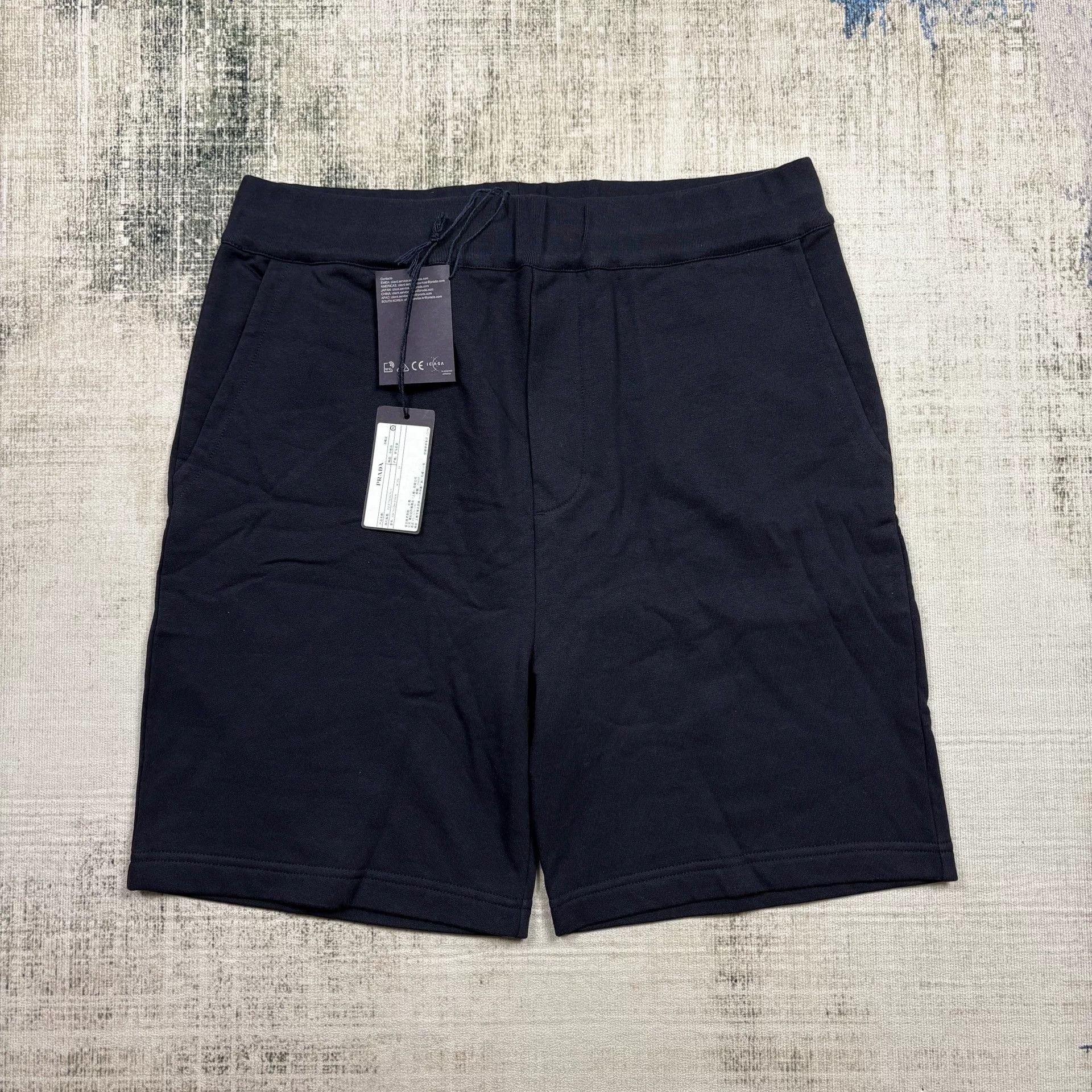 Prada PRADA Casual Shorts Size US 26 / EU 42 - 1 Thumbnail