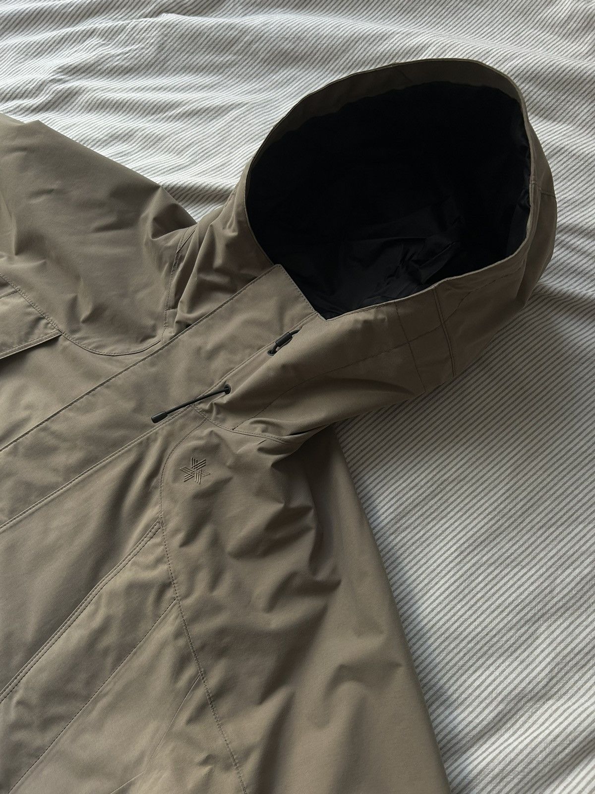Goldwin (3) Goldwin Taupe Pertex Unlimited 2L Jacket Size US L / EU 52-54 / 3 - 6 Thumbnail