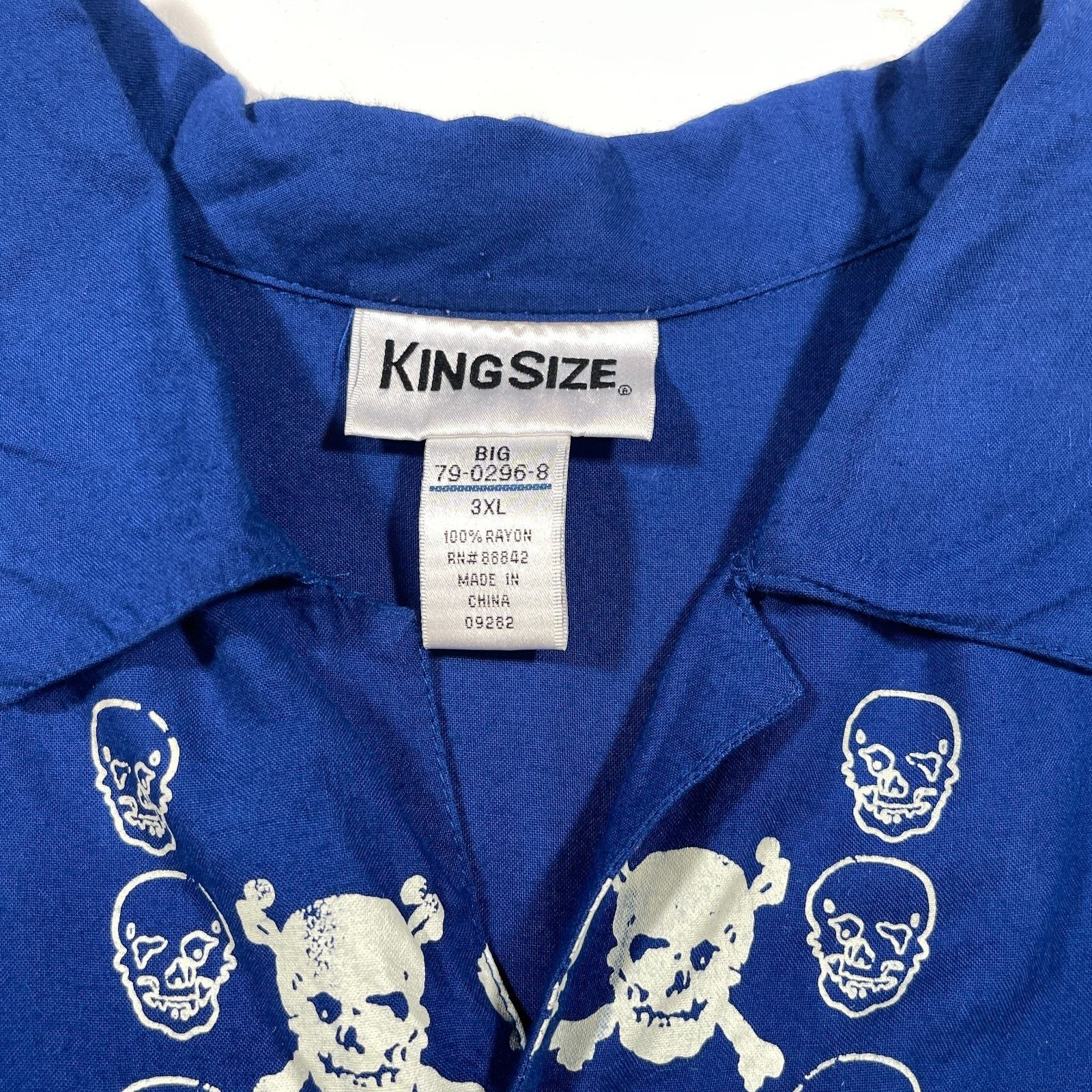 Hot Topic Vintage Y2K Skull & Cross Bones Rock Goth Button Shirt 3XL Size US XXL / EU 58 / 5 - 4 Thumbnail