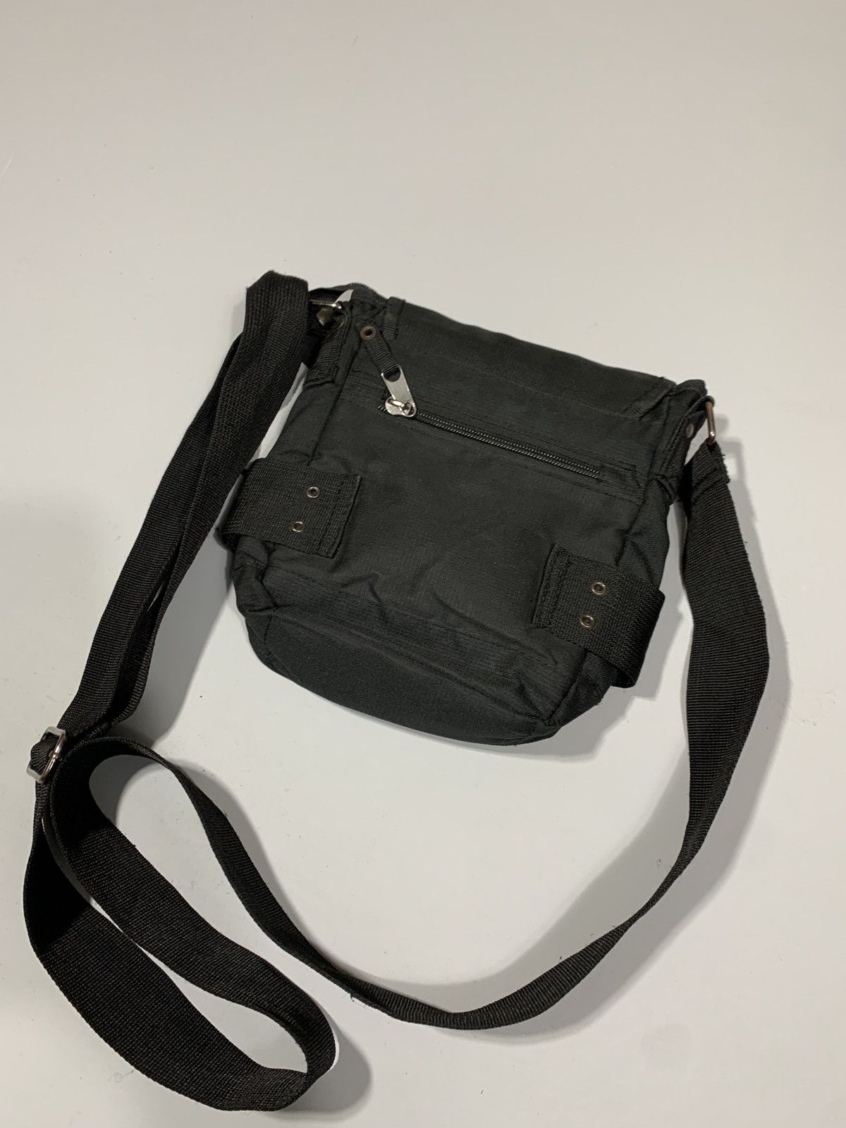 Japanese Brand Y2K Multipocket Messenger Crossbody Bag Size ONE SIZE - 10 Thumbnail