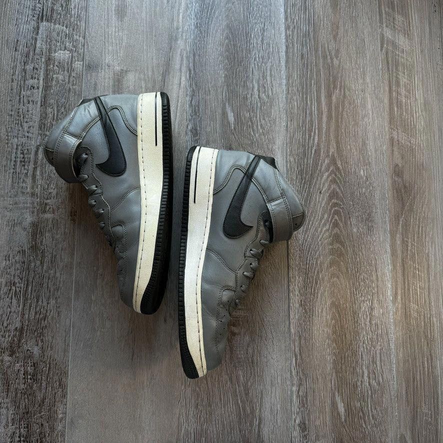 Nike NIKE • Air Force 1 Mid "Cool Grey" (10M) Size US 10 / EU 43 - 10 Thumbnail