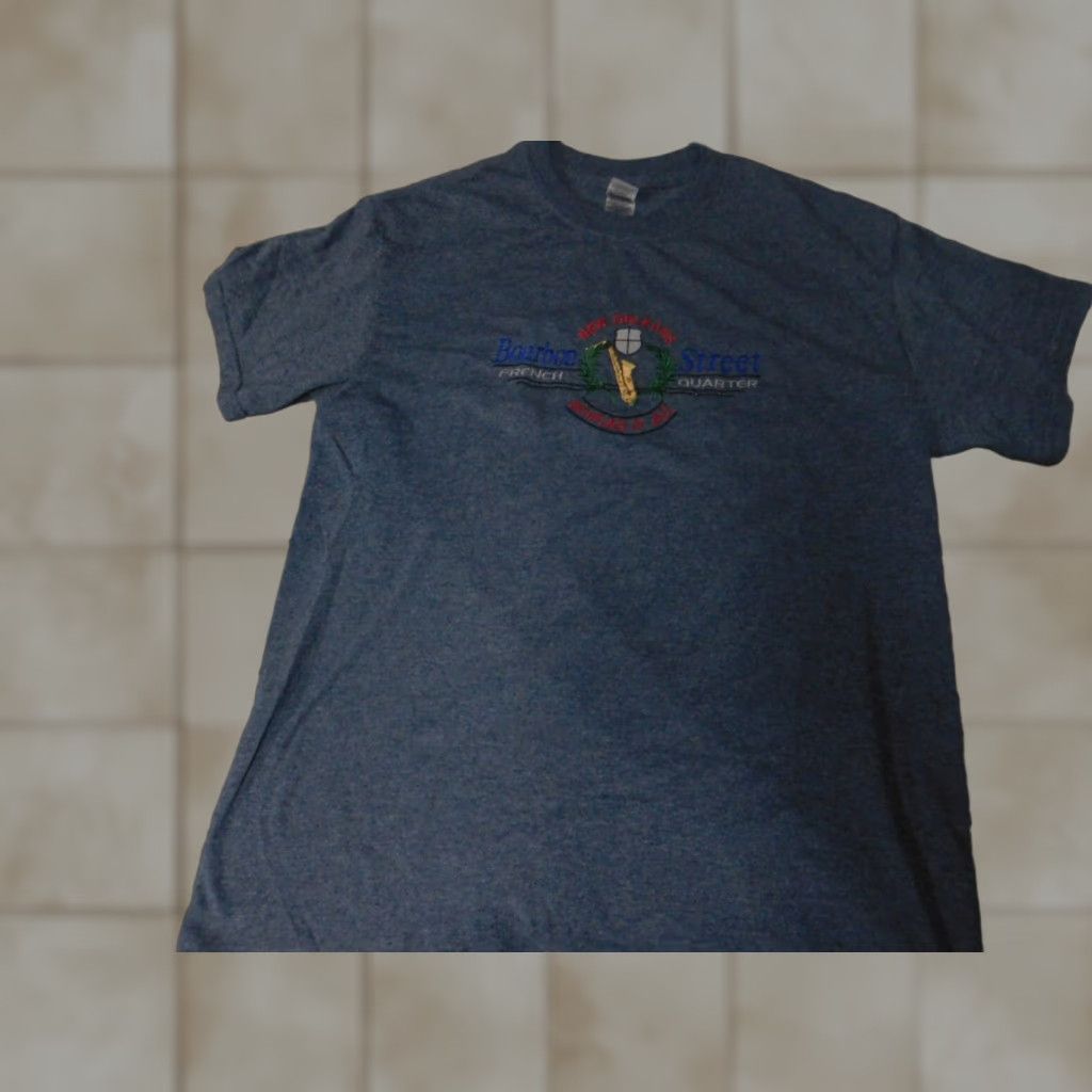 Gildan Gildan T-Shirt Shirt New orleans Mens Small Blue Bourbon Street Cotton Short Sleeve Crew Neck Logo Breathable Regular Men Size US S / EU 44-46 / 1 - 1 Thumbnail