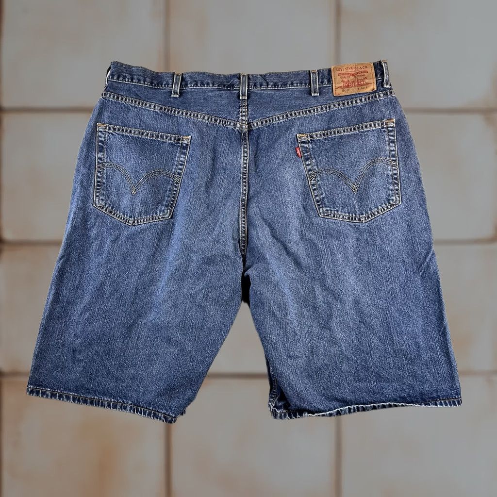 Levi's VINTAGE Levi's 569 Shirt? Denim Shorts Men 42 Distressed Y2K Baggy 5-Pocket Levi's Denim Shorts Men 42 Retro 90s Urban Hip Hop Skater Grunge USA Size US 42 / EU 58 - 1 Thumbnail