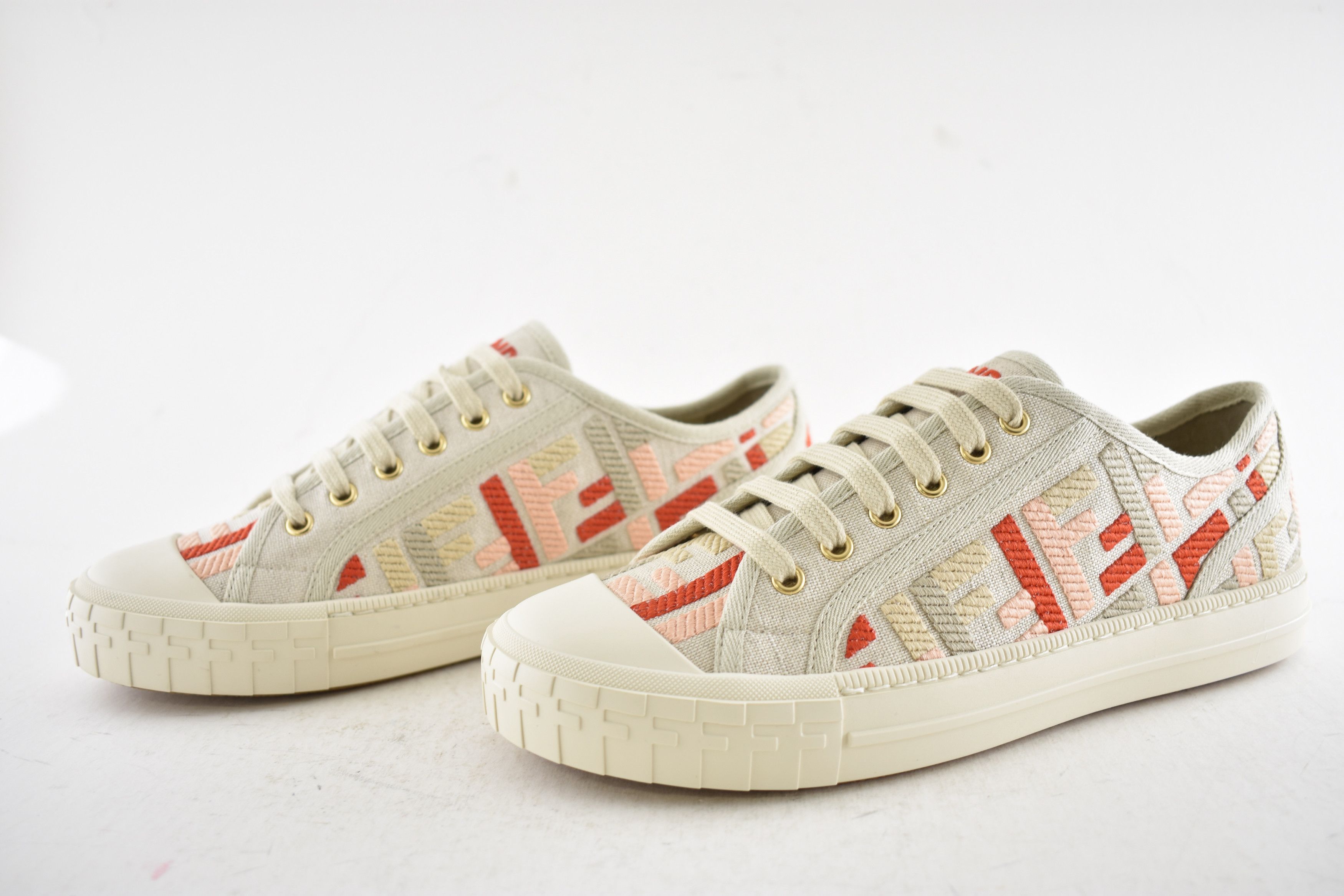 Fendi Fendi Domino Red Monogram FF Logo Low Top Sneaker 38 Size US 8 / IT 38 - 13 Thumbnail