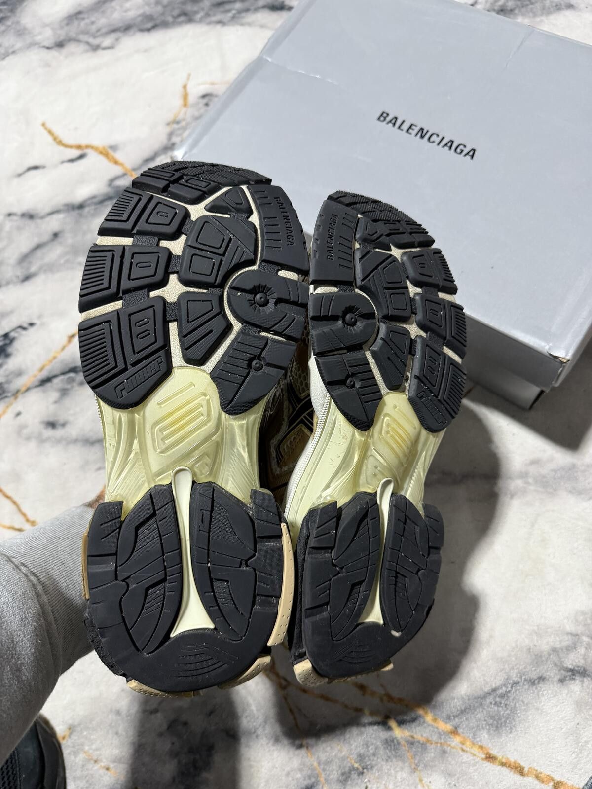 Balenciaga Balenciaga Runner Tan Beige Black - Sz 9US Size US 9 / EU 42 - 6 Thumbnail