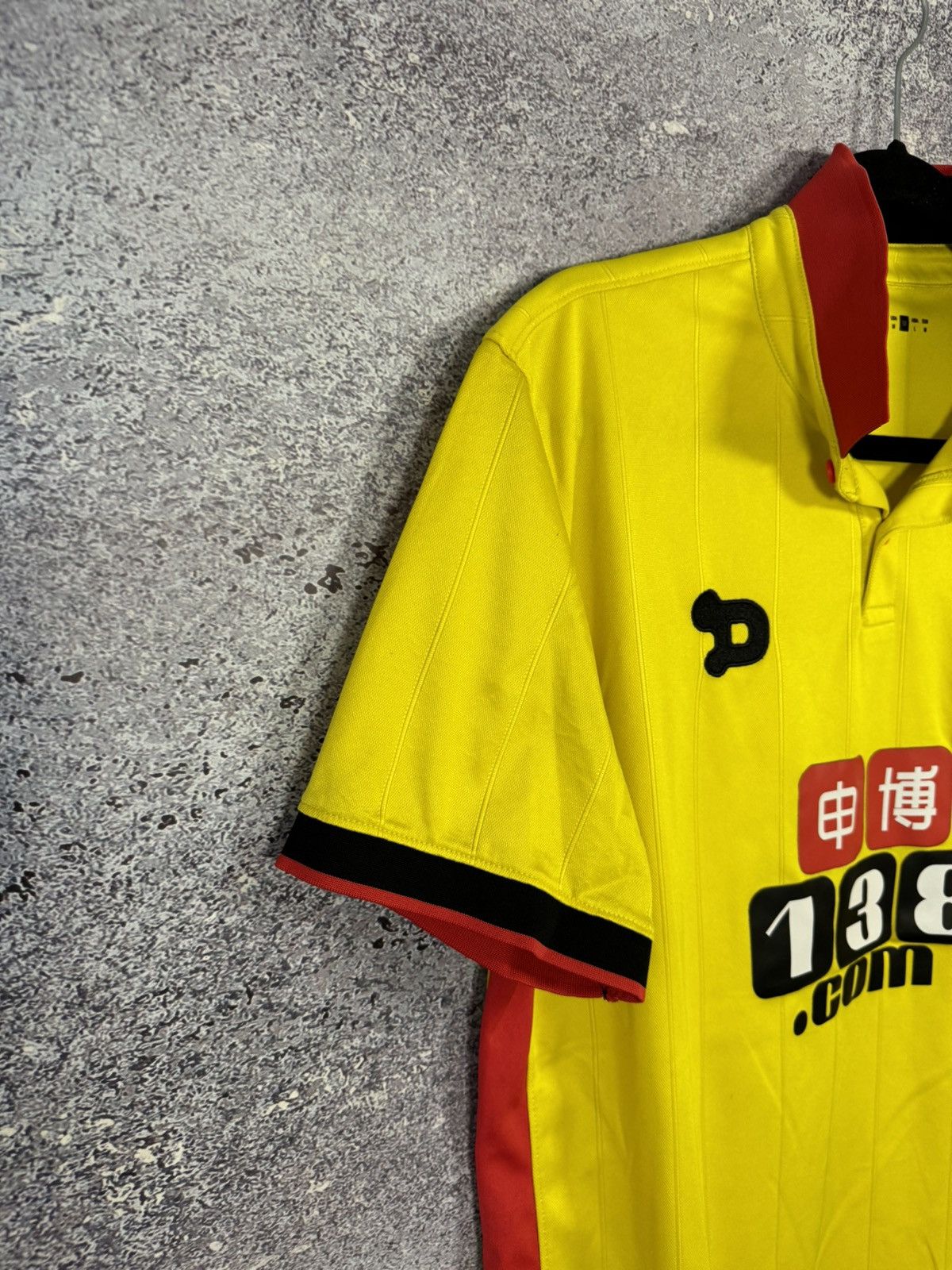 Vintage Vintage Watford 2016/17 Soccer Jersey M size Size US M / EU 48-50 / 2 - 5 Thumbnail