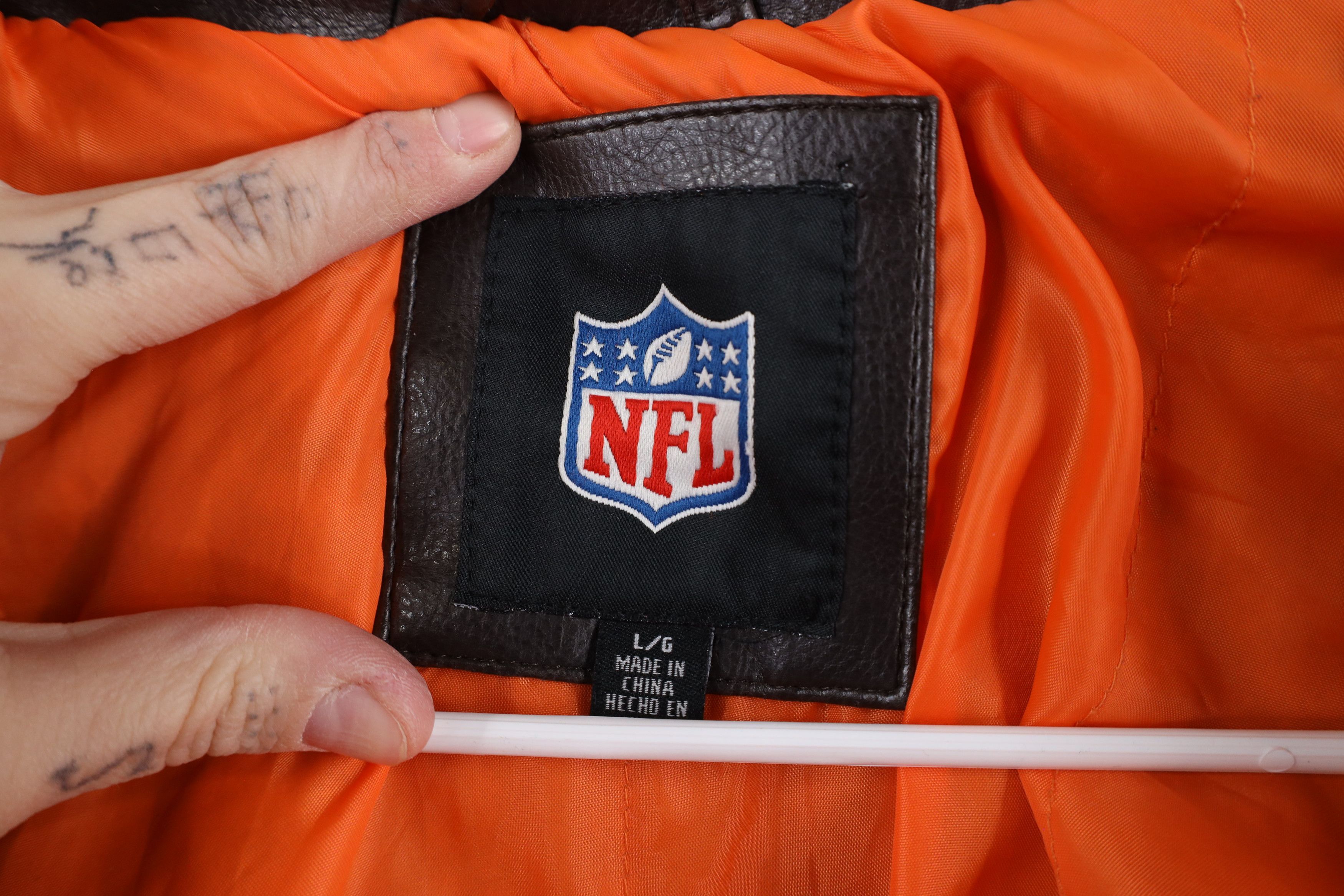 Vintage Vintage 90s Y2K Leather Cleveland Browns Football Jacket Size US L / EU 52-54 / 3 - 10 Thumbnail