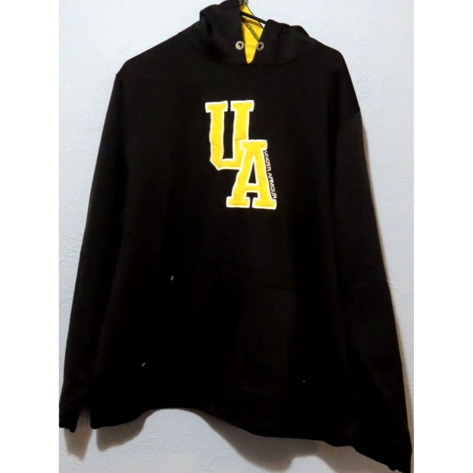 Under Armour Under Armour Hoodie Pullover Men 2XL Black Front Logo Embroidered Hooded Pockets Size US XXL / EU 58 / 5 - 2 Thumbnail