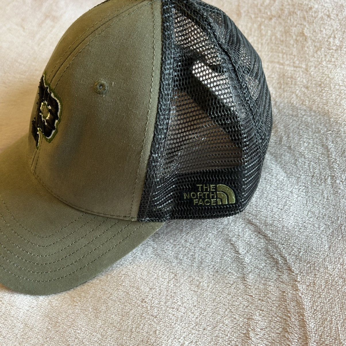The North Face The North Face green with black mesh trucker hat OSFA Size ONE SIZE - 2 Thumbnail
